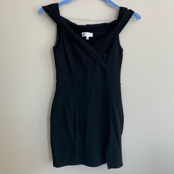 BY THE WAY.
Naya Off Shoulder Dress - Picture 7 of 10